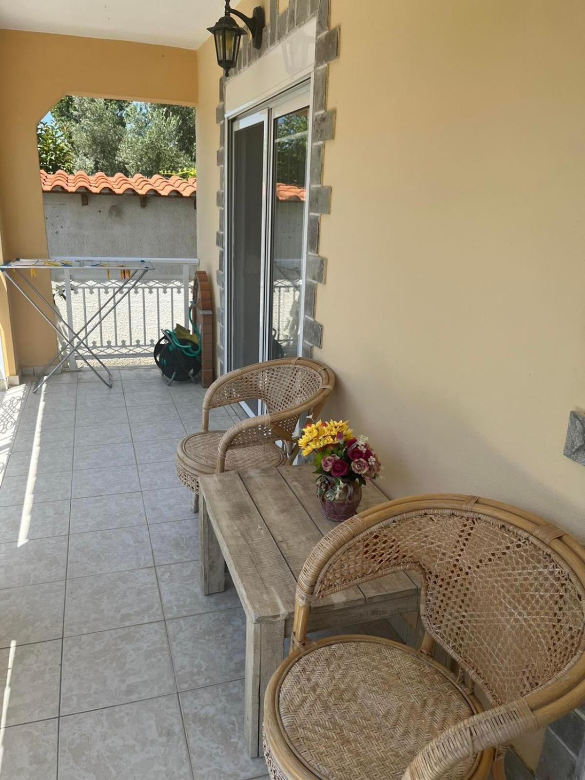 Terry'S Villa Makri Exterior photo